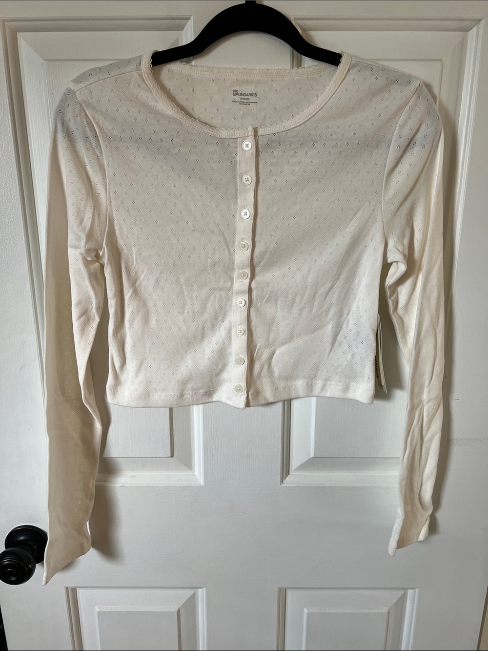 Women’s Cream Long-Sleeve Button Cardigan Top